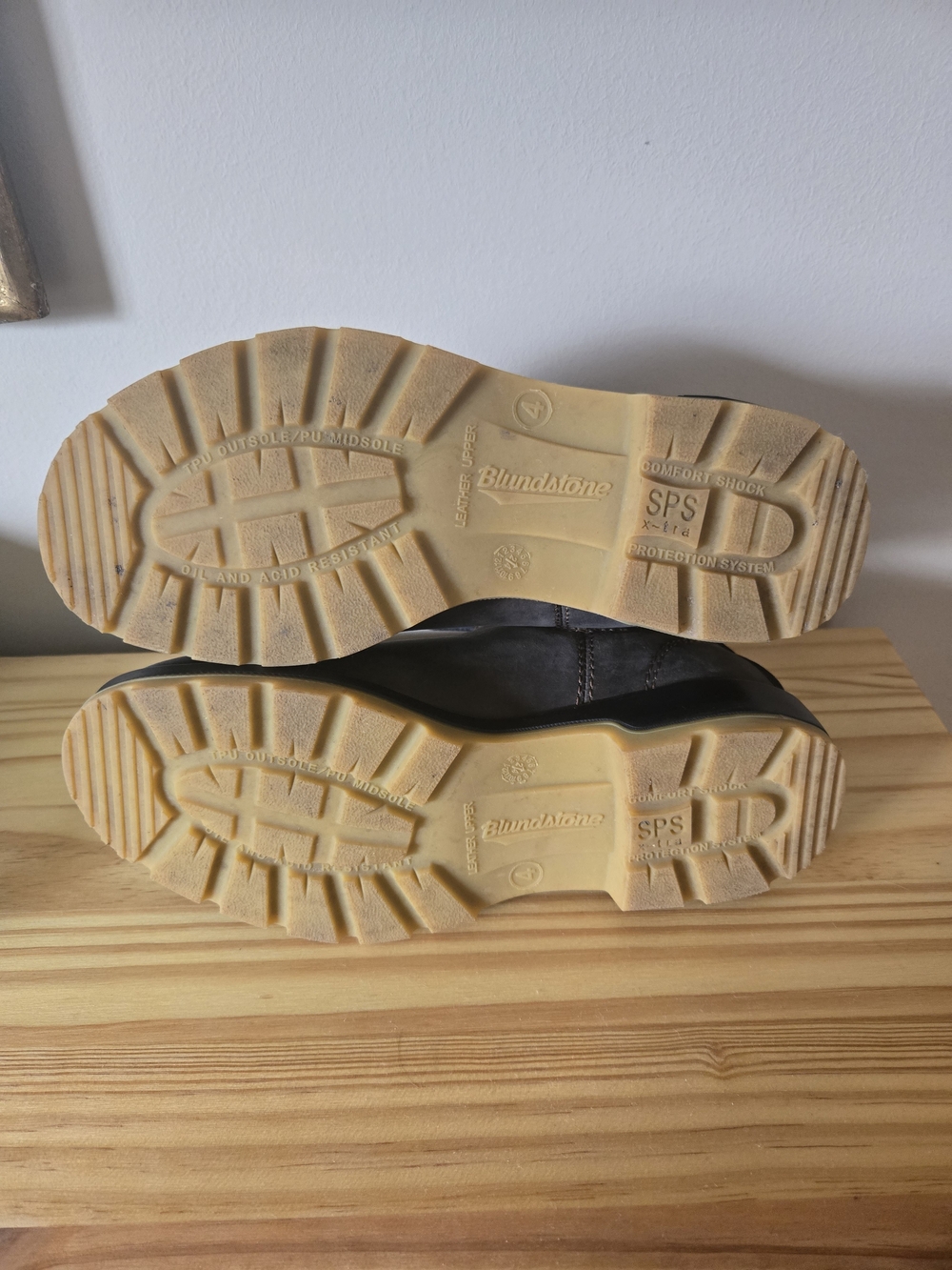 Blundstone Boots US 7 - Picture 3 of 3